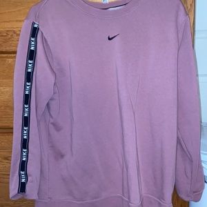 NIKE Sweatshirt!